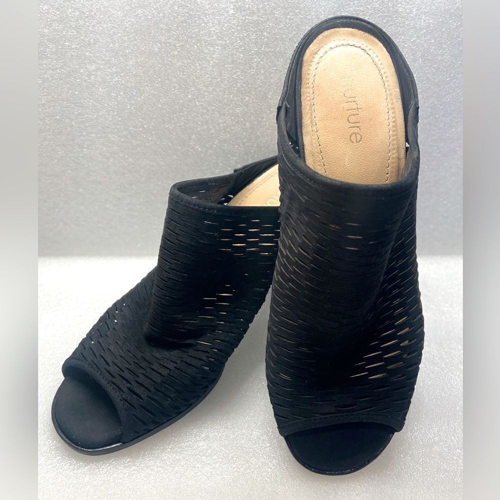 Nurture “WRENNA” Womens size 8.5 Leather Laser Cut Slip On Heel Mules